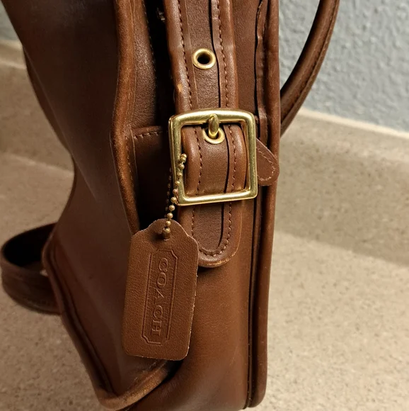 Vintage Coach Cognac Brown Leather Crossbody Bag - Picture 12 of 16